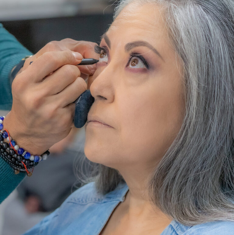 Make-up per pelli mature: guida anti age per over 50