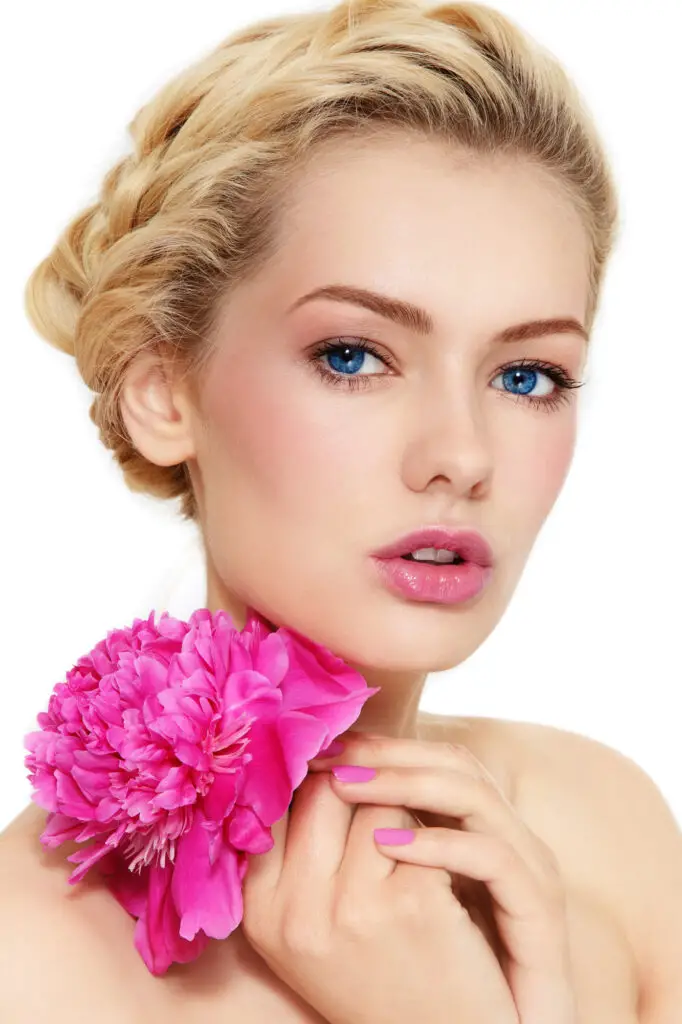 Miglior make up per bionde sottotono Miglior make-up per bionde: come valorizzare i capelli chiari